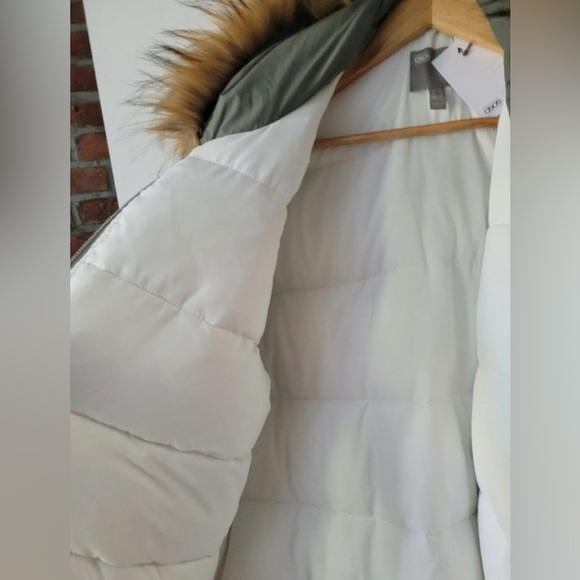 NWT ASOS Long Puffer Parka with Faux Fur Hood, size 10 - Picture 3 of 4